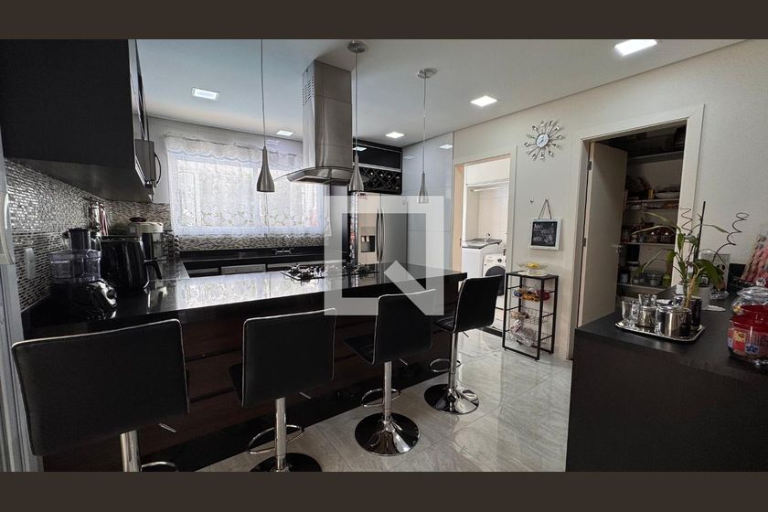 Casa à Venda - Swiss Park, 5 Quartos,  358 m2 em , Campinas - sp | SoloBR