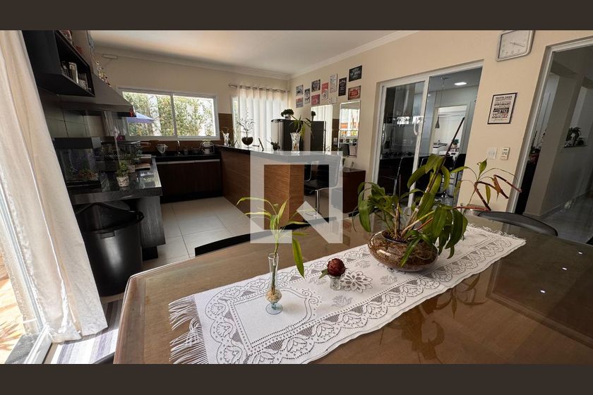 Casa à Venda - Swiss Park, 5 Quartos,  358 m2 em , Campinas - sp | SoloBR