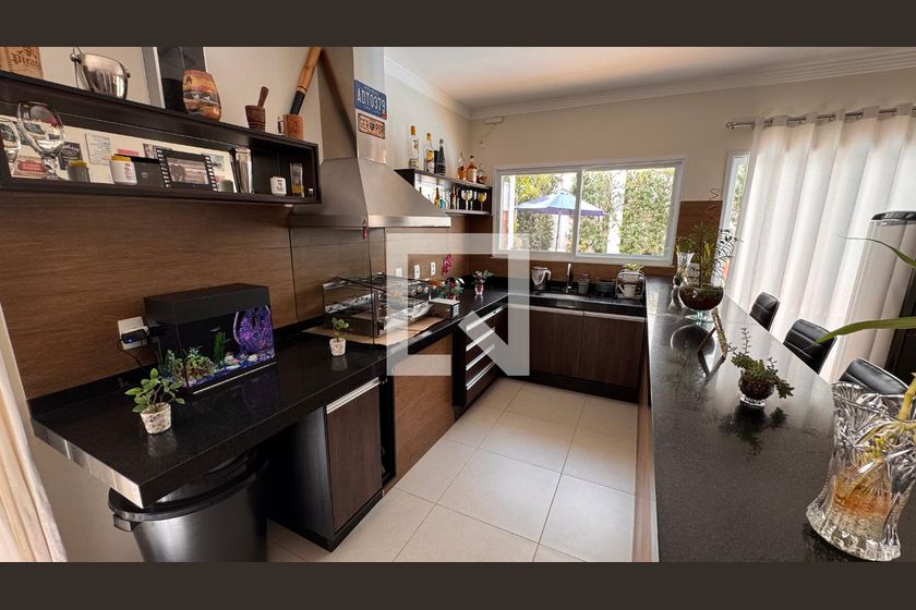 Casa à Venda - Swiss Park, 5 Quartos,  358 m2 em , Campinas - sp | SoloBR