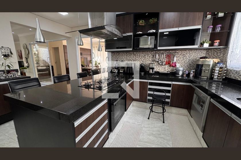 Casa à Venda - Swiss Park, 5 Quartos,  358 m2 em , Campinas - sp | SoloBR