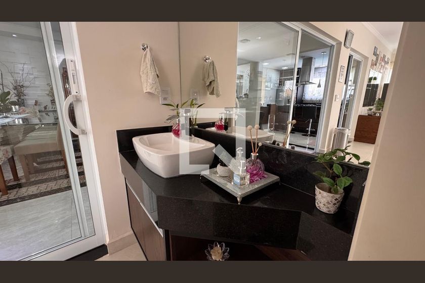 Casa à Venda - Swiss Park, 5 Quartos,  358 m2 em , Campinas - sp | SoloBR