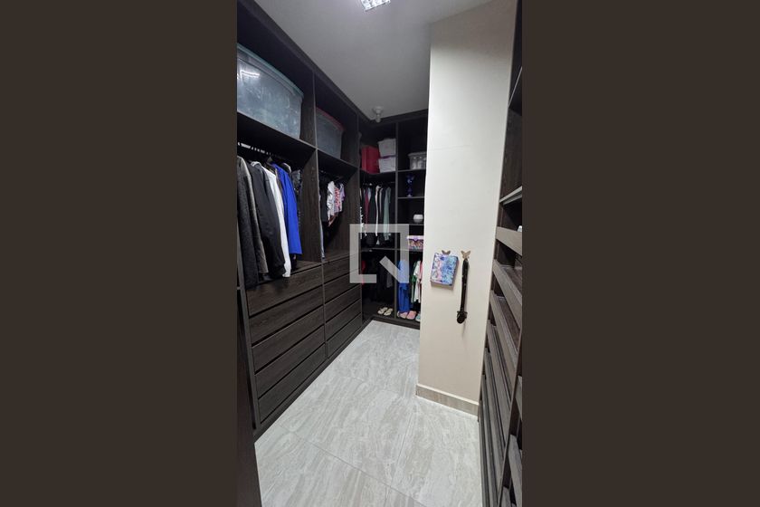 Casa à Venda - Swiss Park, 5 Quartos,  358 m2 em , Campinas - sp | SoloBR