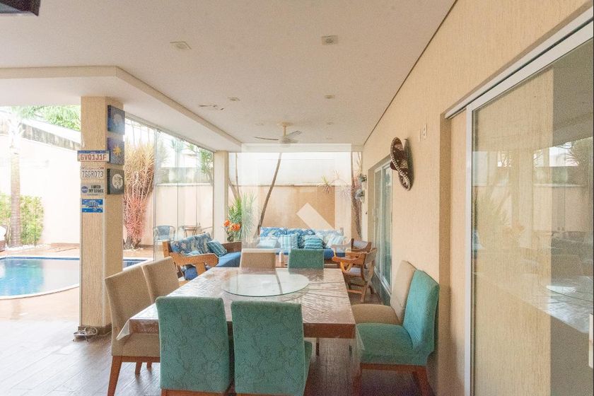 Casa à Venda - Swiss Park, 4 Quartos,  317 m2 em , Campinas - sp | SoloBR