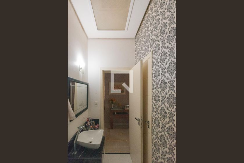 Casa à Venda - Swiss Park, 4 Quartos,  317 m2 em , Campinas - sp | SoloBR