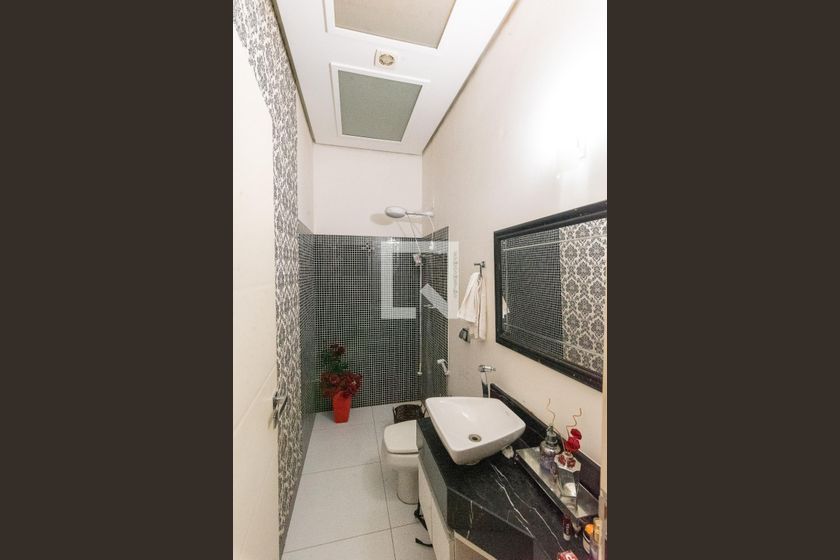 Casa à Venda - Swiss Park, 4 Quartos,  317 m2 em , Campinas - sp | SoloBR