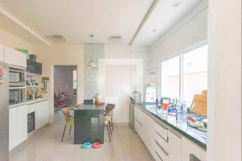 Casa à Venda - Swiss Park, 4 Quartos,  317 m2 em , Campinas - sp | SoloBR