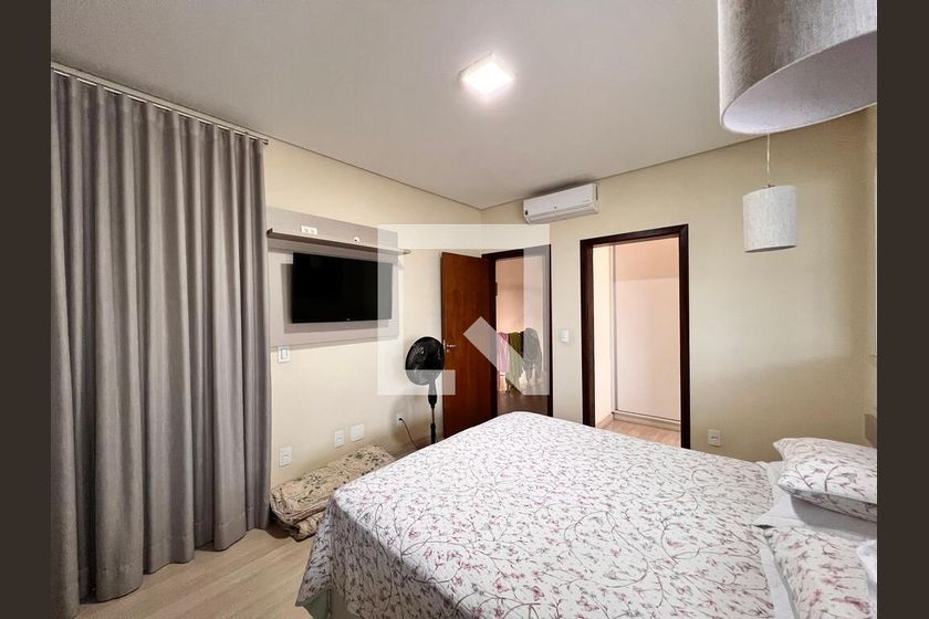 Casa à Venda - Swiss Park, 3 Quartos,  250 m2 em , Campinas - sp | SoloBR