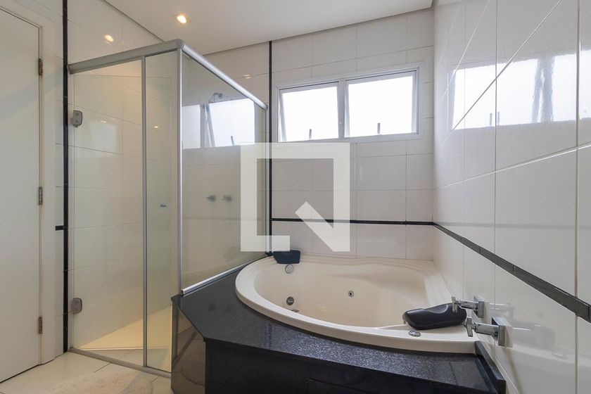 Casa à Venda - Swiss Park, 4 Quartos,  322 m2 em , Campinas - sp | SoloBR