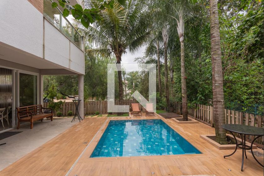 Casa à Venda - Swiss Park, 4 Quartos,  480 m2 em , Campinas - sp | SoloBR
