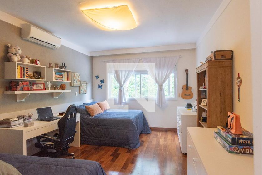 Casa à Venda - Swiss Park, 4 Quartos,  480 m2 em , Campinas - sp | SoloBR