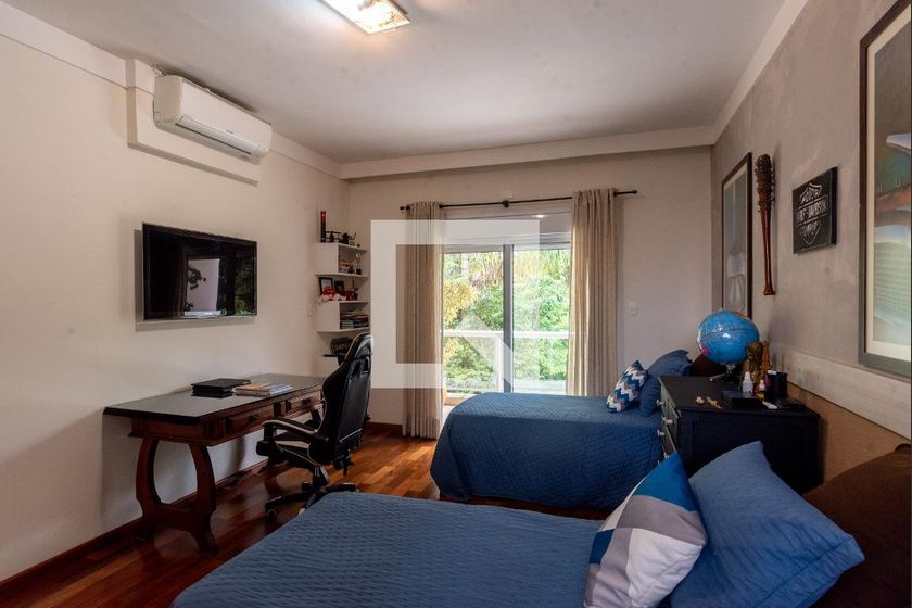 Casa à Venda - Swiss Park, 4 Quartos,  480 m2 em , Campinas - sp | SoloBR