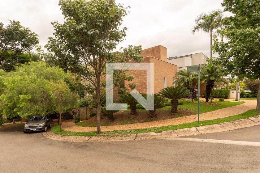 Casa à Venda - Swiss Park, 4 Quartos,  480 m2 em , Campinas - sp | SoloBR