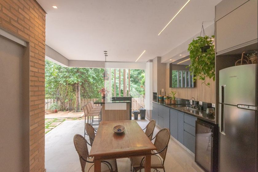 Casa à Venda - Swiss Park, 4 Quartos,  480 m2 em , Campinas - sp | SoloBR