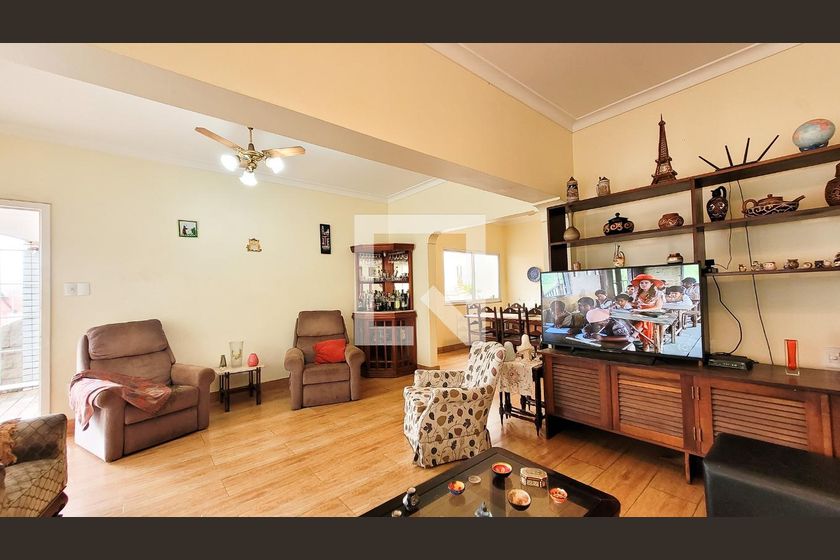 Casa à Venda - Guanabara, 5 Quartos,  350 m2 em , Campinas - sp | SoloBR