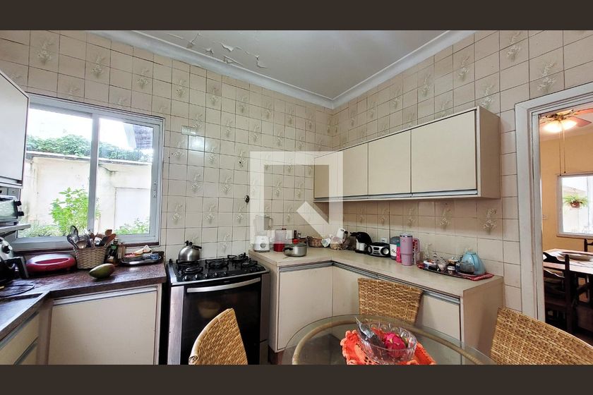 Casa à Venda - Guanabara, 5 Quartos,  350 m2 em , Campinas - sp | SoloBR
