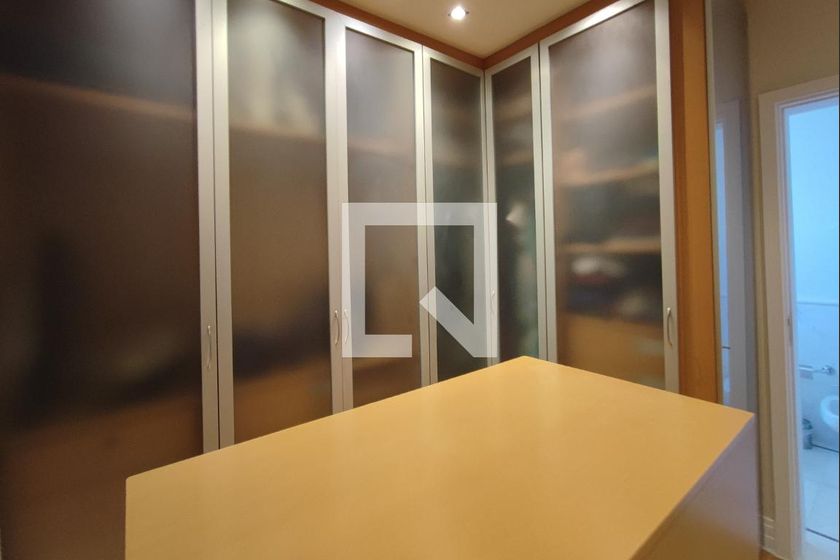 Apartamento à Venda - Cambuí, 4 Quartos,  370 m2 em , Campinas - sp | SoloBR