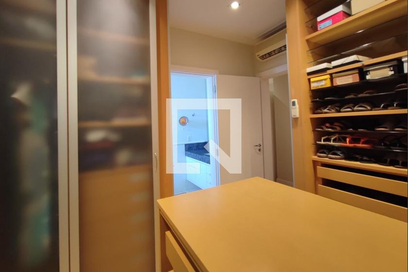 Apartamento à Venda - Cambuí, 4 Quartos,  370 m2 em , Campinas - sp | SoloBR