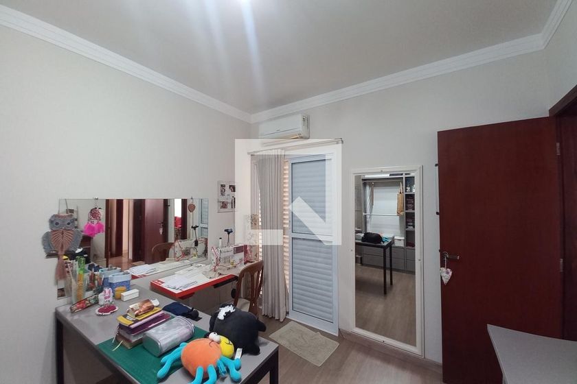 Casa à Venda - Swiss Park, 5 Quartos,  310 m2 em , Campinas - sp | SoloBR