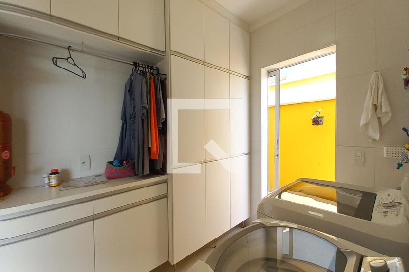 Casa à Venda - Swiss Park, 5 Quartos,  310 m2 em , Campinas - sp | SoloBR
