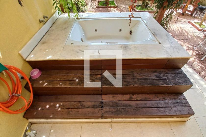 Casa à Venda - Swiss Park, 5 Quartos,  310 m2 em , Campinas - sp | SoloBR