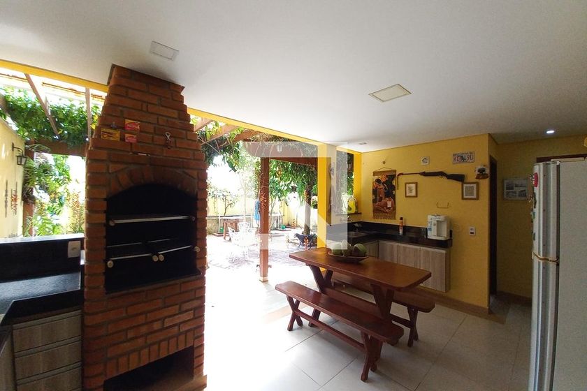 Casa à Venda - Swiss Park, 5 Quartos,  310 m2 em , Campinas - sp | SoloBR