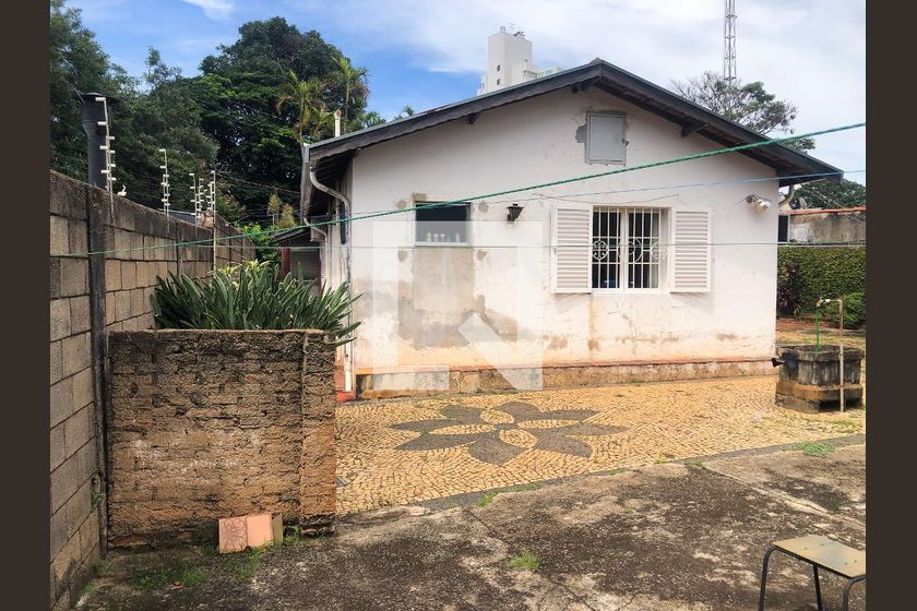 Casa à Venda - Jardim Flamboyant, 3 Quartos,  210 m2 em , Campinas - sp | SoloBR