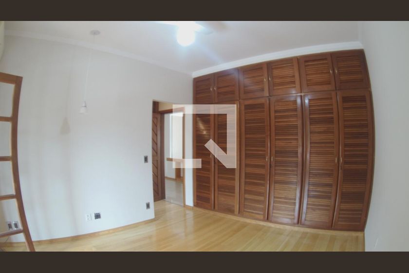 Casa à Venda - Jardim Flamboyant, 5 Quartos,  652 m2 em , Campinas - sp | SoloBR