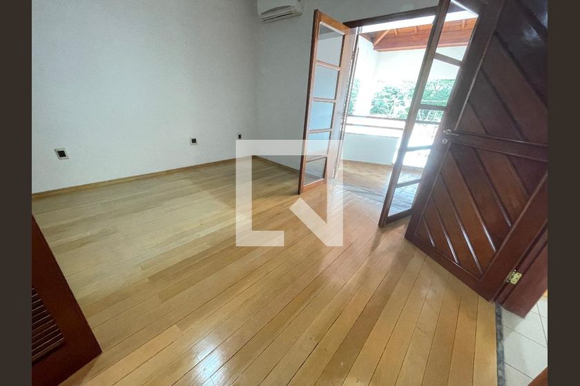 Casa à Venda - Jardim Flamboyant, 5 Quartos,  652 m2 em , Campinas - sp | SoloBR