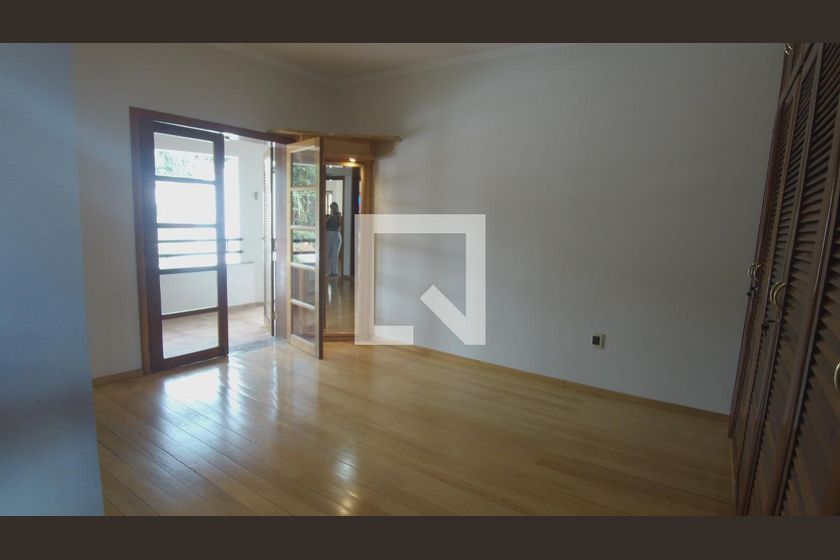 Casa à Venda - Jardim Flamboyant, 5 Quartos,  652 m2 em , Campinas - sp | SoloBR
