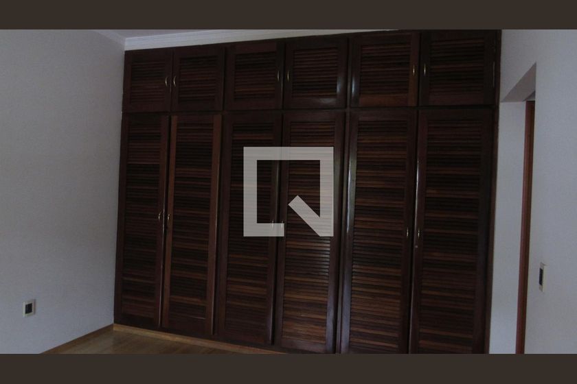 Casa à Venda - Jardim Flamboyant, 5 Quartos,  652 m2 em , Campinas - sp | SoloBR