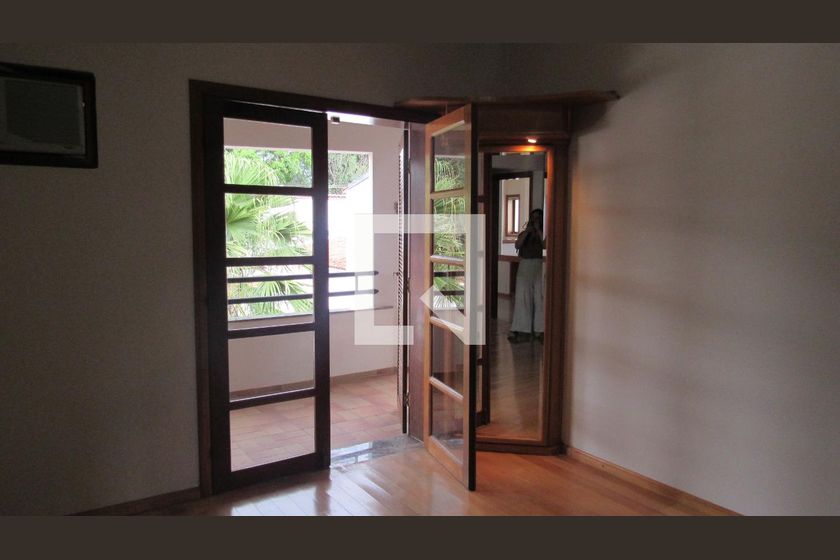 Casa à Venda - Jardim Flamboyant, 5 Quartos,  652 m2 em , Campinas - sp | SoloBR
