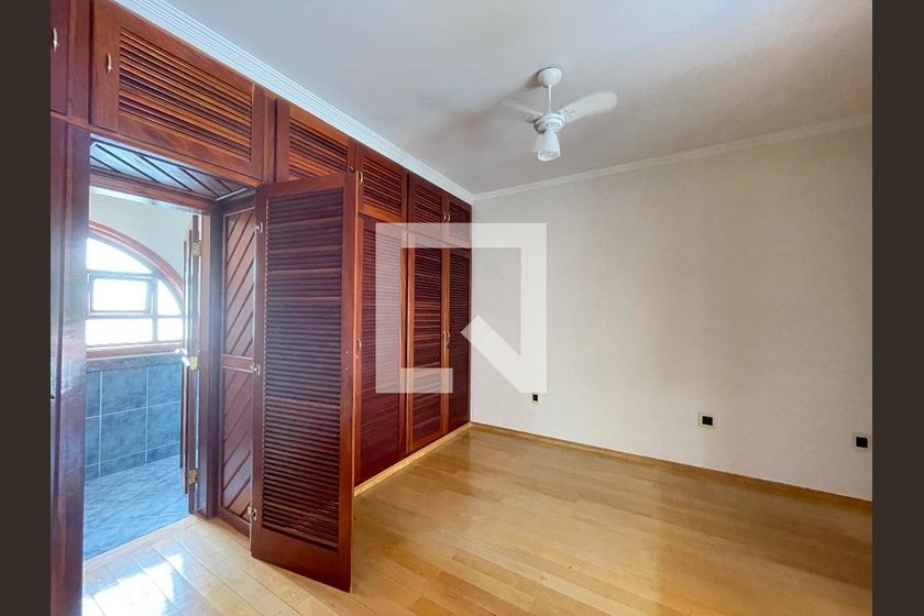 Casa à Venda - Jardim Flamboyant, 5 Quartos,  652 m2 em , Campinas - sp | SoloBR