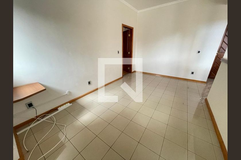 Casa à Venda - Jardim Flamboyant, 5 Quartos,  652 m2 em , Campinas - sp | SoloBR