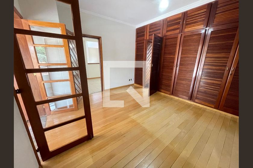 Casa à Venda - Jardim Flamboyant, 5 Quartos,  652 m2 em , Campinas - sp | SoloBR
