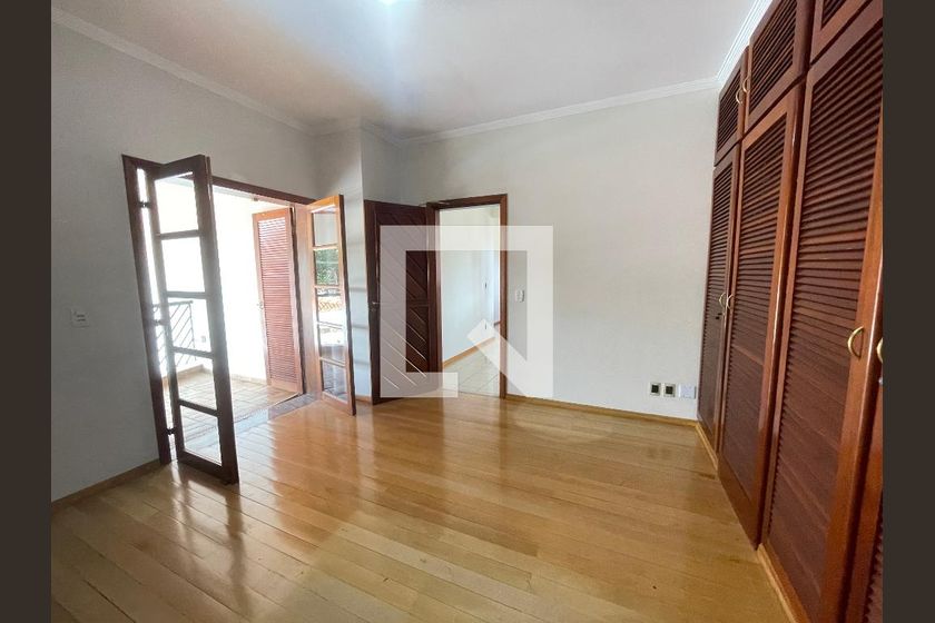 Casa à Venda - Jardim Flamboyant, 5 Quartos,  652 m2 em , Campinas - sp | SoloBR