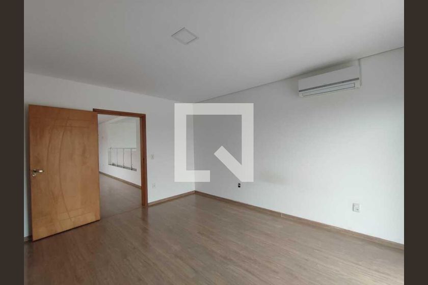 Casa à Venda - Swiss Park, 4 Quartos,  333 m2 em , Campinas - sp | SoloBR