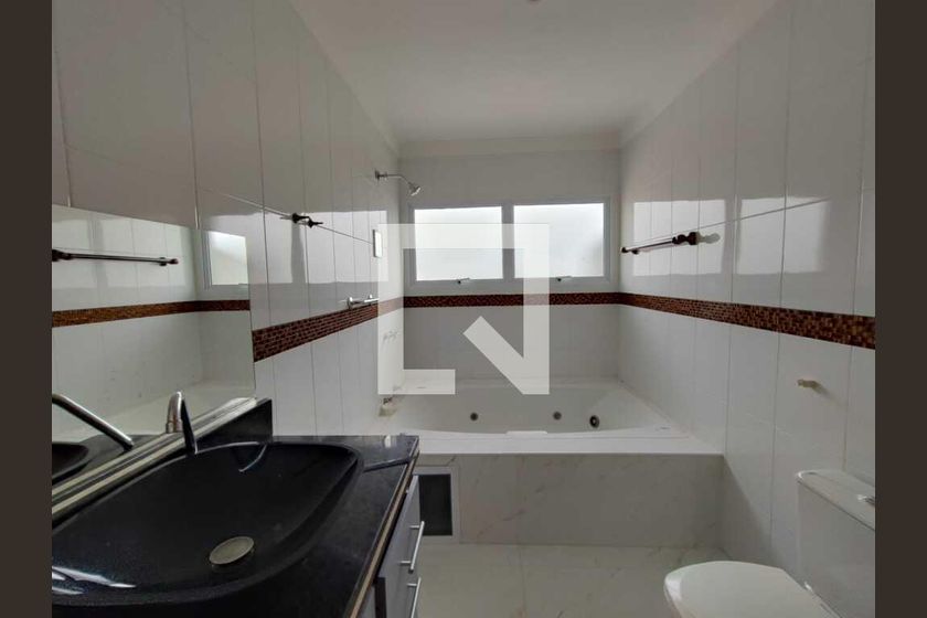 Casa à Venda - Swiss Park, 4 Quartos,  333 m2 em , Campinas - sp | SoloBR