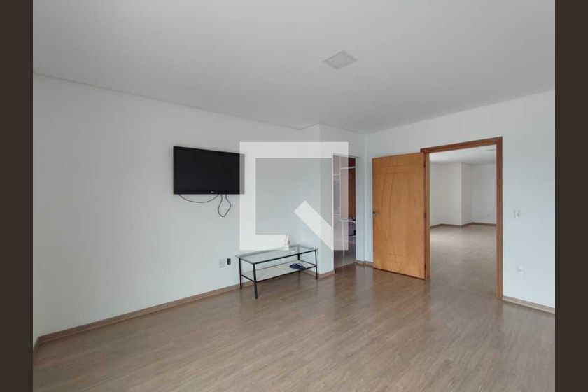 Casa à Venda - Swiss Park, 4 Quartos,  333 m2 em , Campinas - sp | SoloBR