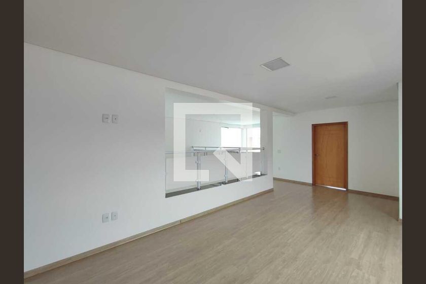 Casa à Venda - Swiss Park, 4 Quartos,  333 m2 em , Campinas - sp | SoloBR