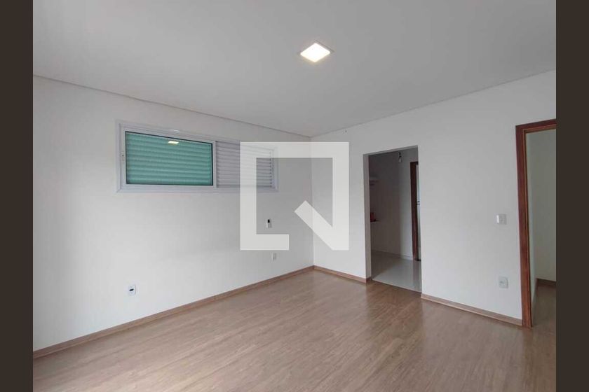 Casa à Venda - Swiss Park, 4 Quartos,  333 m2 em , Campinas - sp | SoloBR