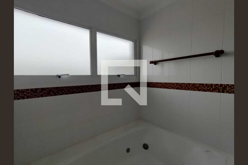 Casa à Venda - Swiss Park, 4 Quartos,  333 m2 em , Campinas - sp | SoloBR