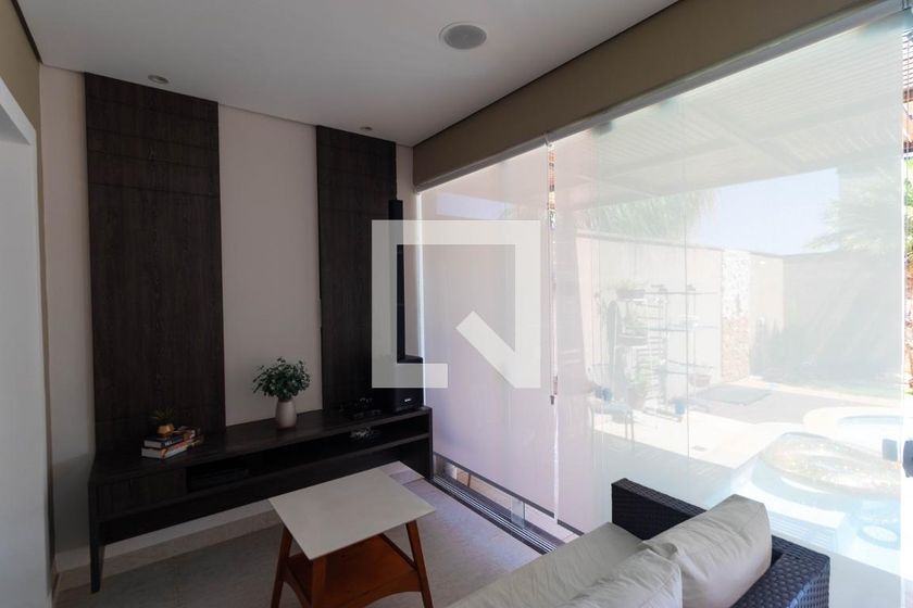 Casa à Venda - Swiss Park, 4 Quartos,  270 m2 em , Campinas - sp | SoloBR