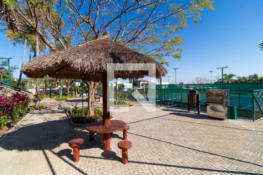 Casa à Venda - Swiss Park, 4 Quartos,  270 m2 em , Campinas - sp | SoloBR
