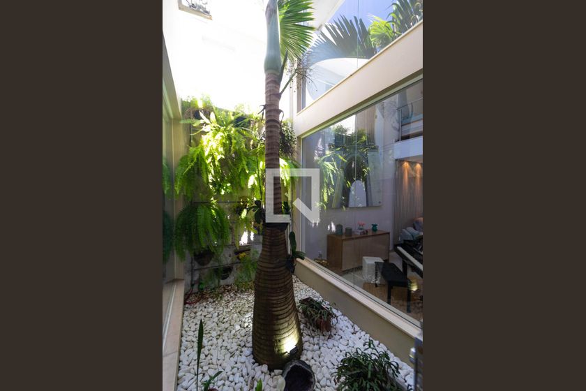 Casa à Venda - Swiss Park, 4 Quartos,  270 m2 em , Campinas - sp | SoloBR