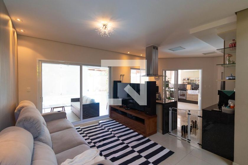 Casa à Venda - Swiss Park, 4 Quartos,  270 m2 em , Campinas - sp | SoloBR