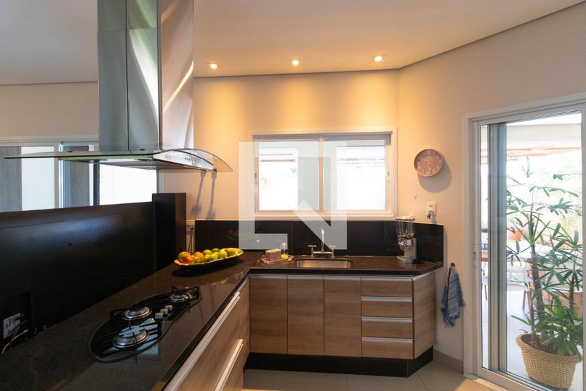 Casa à Venda - Swiss Park, 4 Quartos,  270 m2 em , Campinas - sp | SoloBR