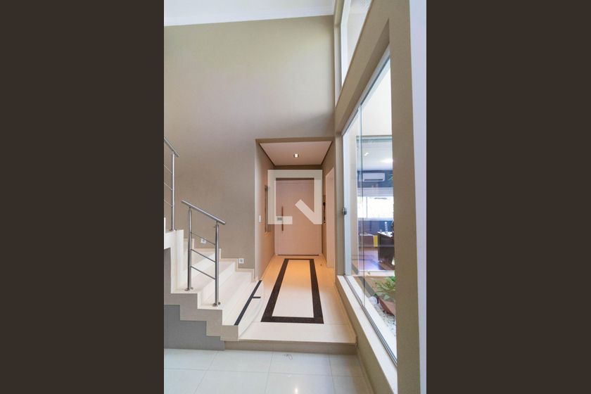 Casa à Venda - Swiss Park, 4 Quartos,  270 m2 em , Campinas - sp | SoloBR