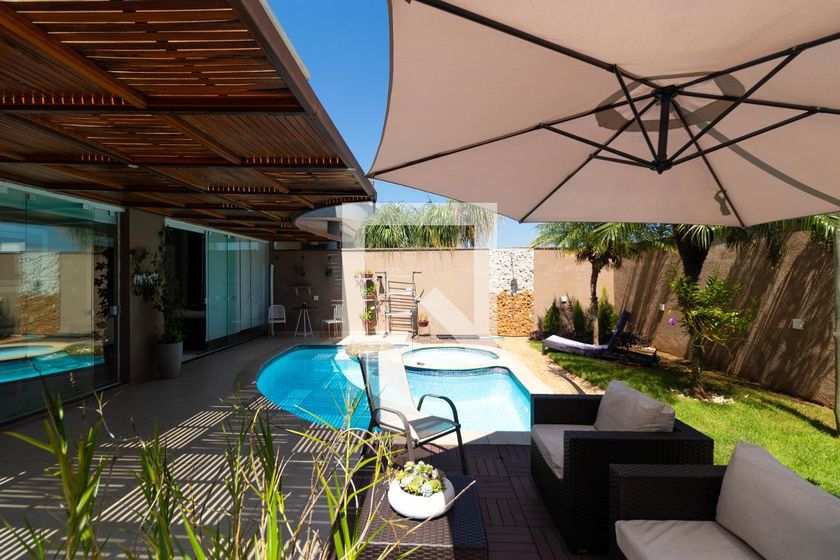 Casa à Venda - Swiss Park, 4 Quartos,  270 m2 em , Campinas - sp | SoloBR