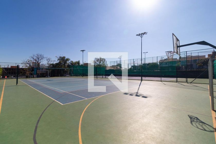 Casa à Venda - Swiss Park, 4 Quartos,  270 m2 em , Campinas - sp | SoloBR