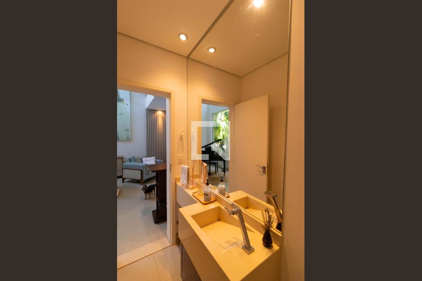 Casa à Venda - Swiss Park, 4 Quartos,  270 m2 em , Campinas - sp | SoloBR